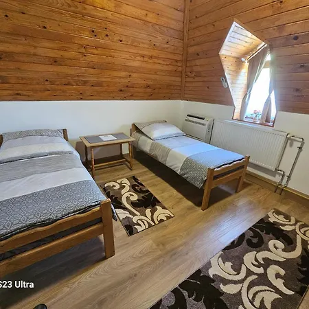 Csaladfa Vendeghaz * Сагвар