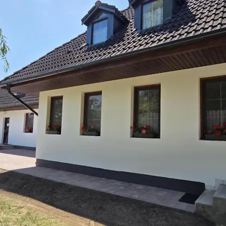 Csaladfa Vendeghaz Guest house