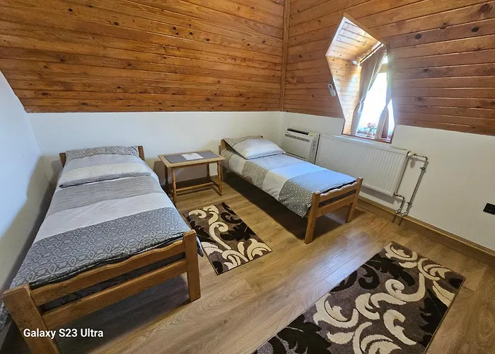 Csaladfa Vendeghaz * Сагвар